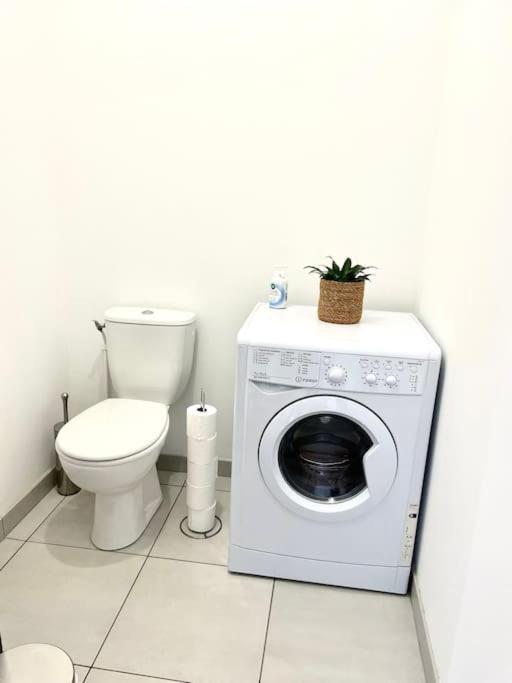Calme Avec Beau Balcon & Parking A La Courrouze, Proche Centre Apartment Rennes