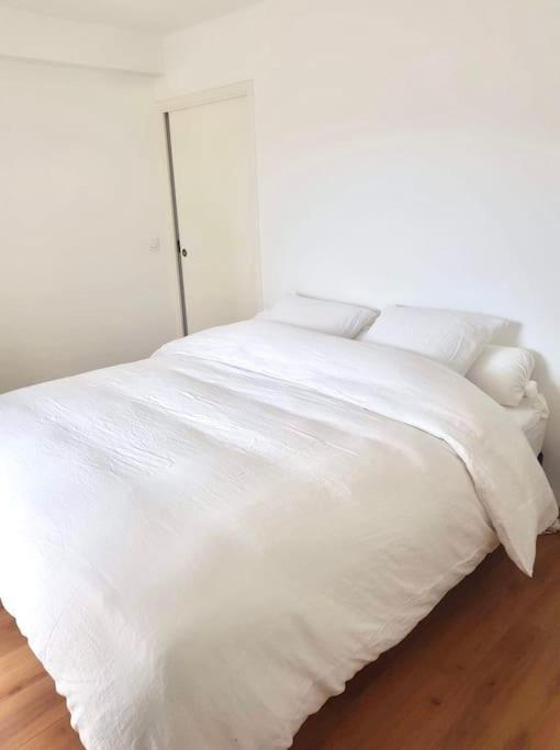 Appartement Calme Avec Beau Balcon & Parking A La Courrouze, Proche Centre *