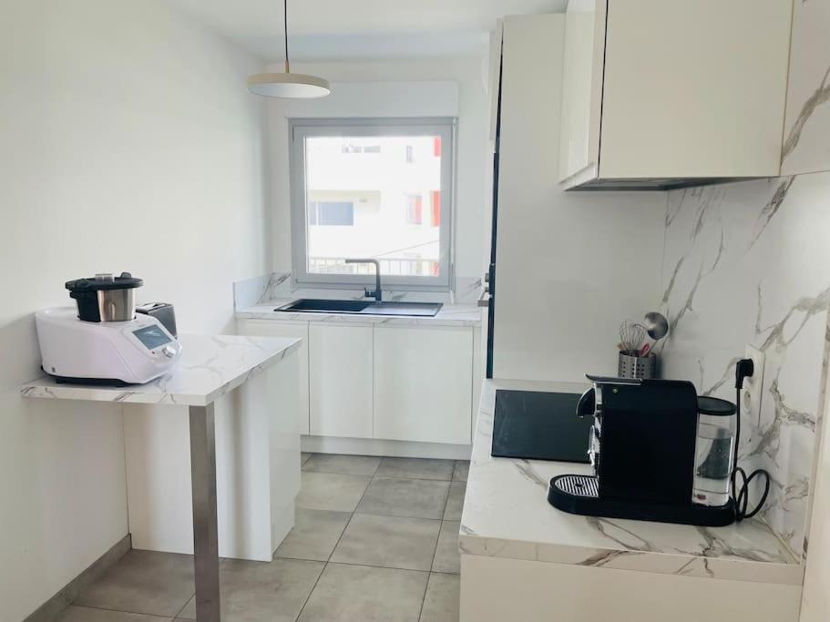 Apartment Calme Avec Beau Balcon & Parking A La Courrouze, Proche Centre Rennes