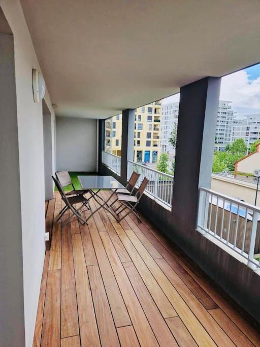 Calme Avec Beau Balcon & Parking A La Courrouze, Proche Centre