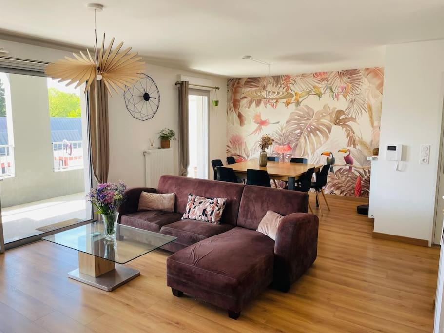Apartment Calme Avec Beau Balcon & Parking A La Courrouze, Proche Centre Rennes